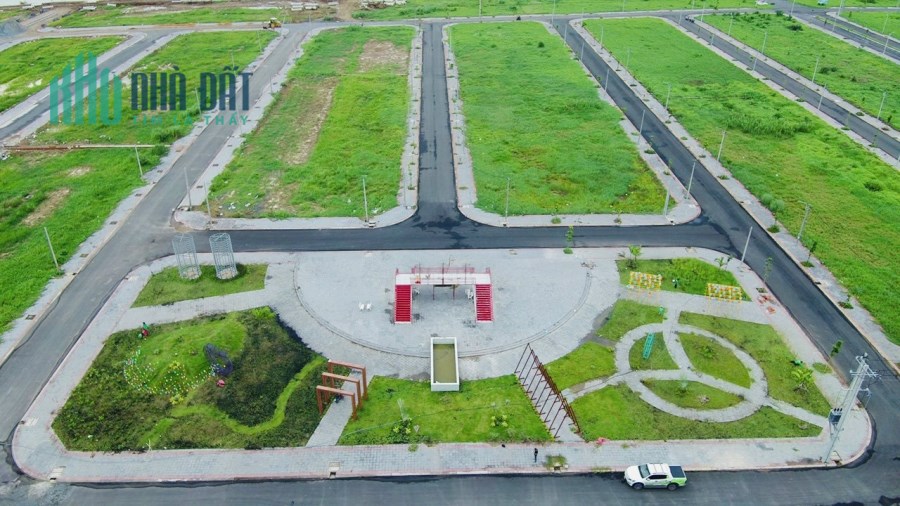 Bán nền thổ cư liền kề chợ đầu mối, gần trung tâm thương mại cách cảng cái cui 4km