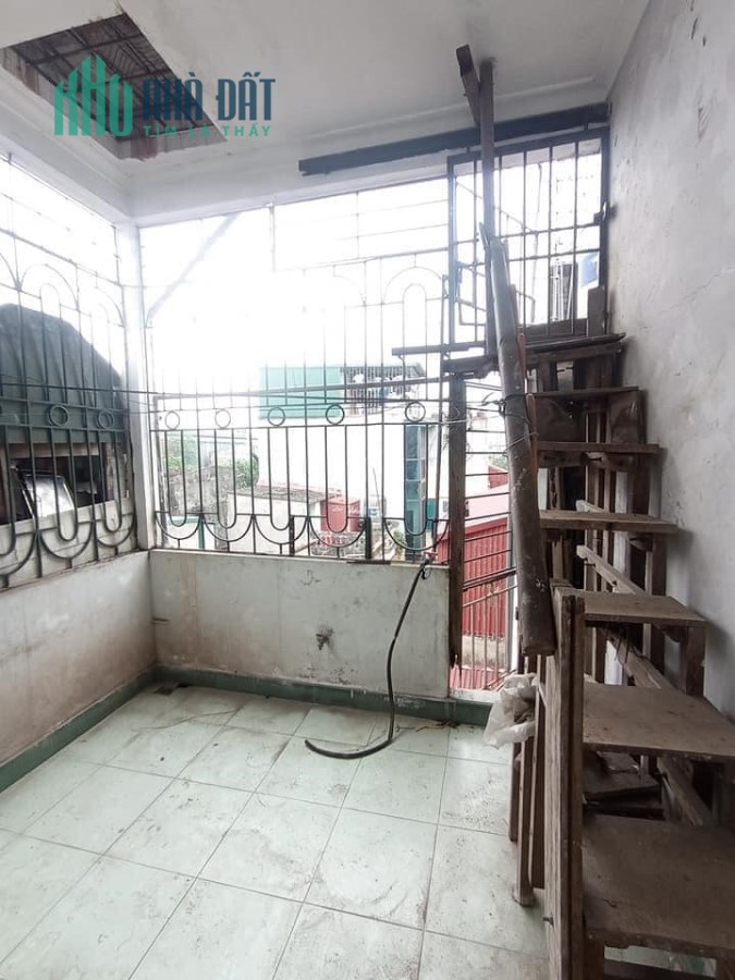 Nhỉnh 2 tỷ - sổ riêng, 100m ra phố - đầy đủ công năng