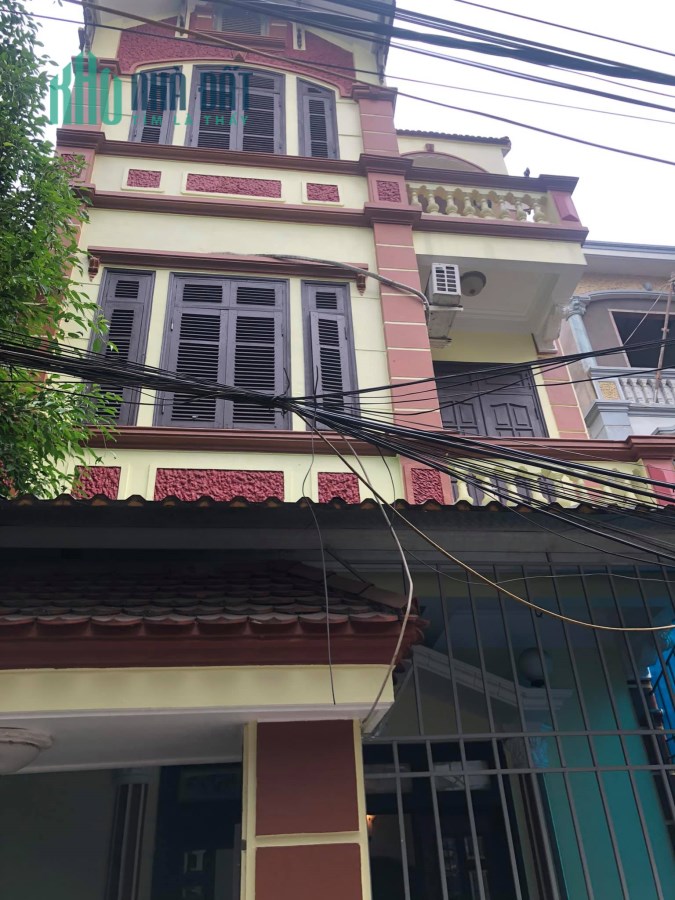 Vỡ nợ bán nhà P.Lô ở ngay,2 mặt thoáng Hà Đông 69,4m3T 5m MT nhỉnh 4tỷ.