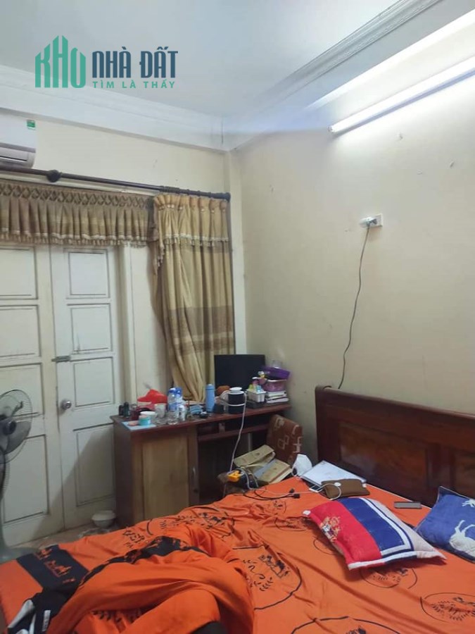 3.8tỷ Nhà mặt phố Gia Quất,Long Biên 32mx4tầng,Ô tô đỗ cửa,KD tốt
