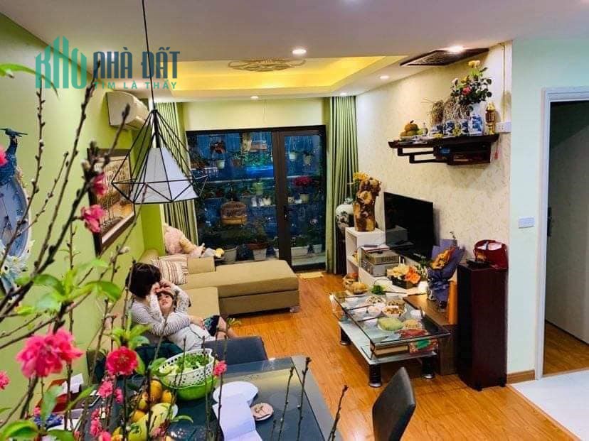 Cần tiền bán gấp CHCC Đồng Phát - Hoàng Mai giá 1.9 tỷ, 77m2.