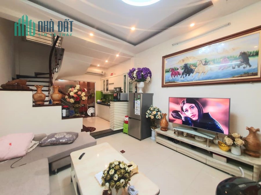 PHÂN LÔ Ô TÔ, KINH DOANH ĐẮC ĐỊA, VÔ CÙNG HIẾM, 35M2X4T, PHƯƠNG MAI, 5 TỶ