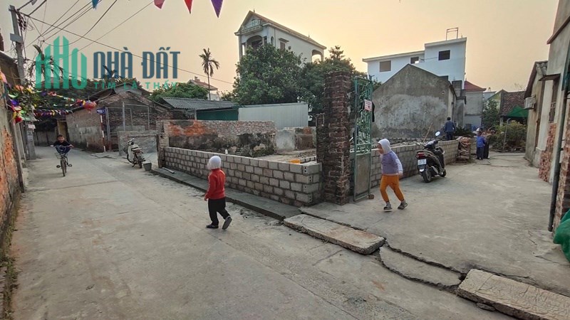 Chính chủ nhờ bán giá cực tốt lô góc, ô tô qua lại, Thanh Oai, 108m2, 11.7 triệu/m2