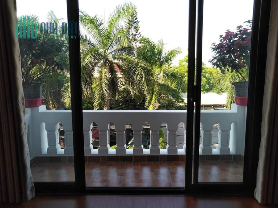 Vũ Xuân Thiều, Long Biên Nhà đẹp hoàn mỹ 111m2x5TxMT5m thang máy, ô tô chỉ 10,5 tỷ.