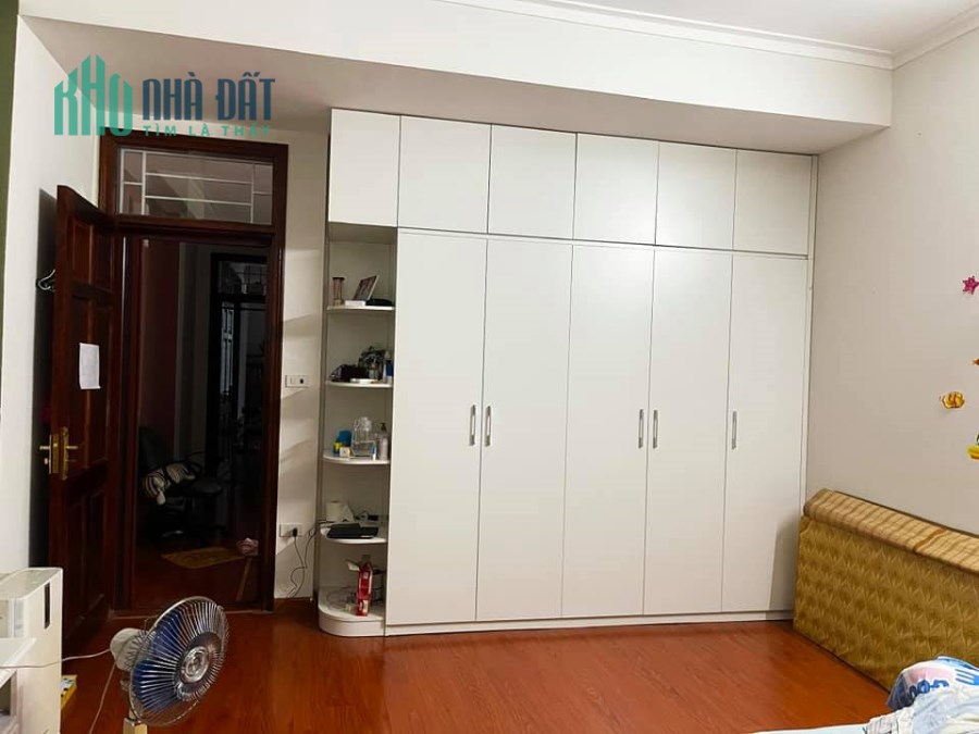 Vỡ nợ bán gấp nhà Hà Đông 70m3T 5,2m MT nhỉnh 4tỷ.
