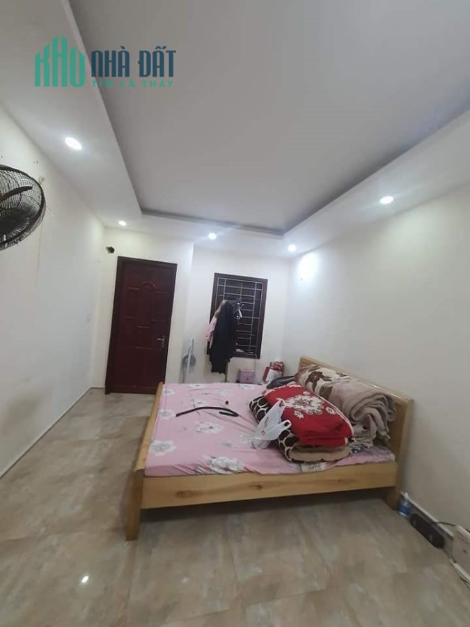 Nhỉnh 2 tỷ!!! nhà phố Hồng Mai 40m_Gần ô tô_3 mặt thoáng_SĐCC