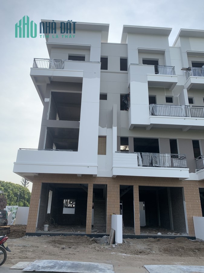 chỉ từ 3.2 tỷ là có thể mua được căn nhà 4 tầng nằm trong khu đô thị đạt chuẩn singapo