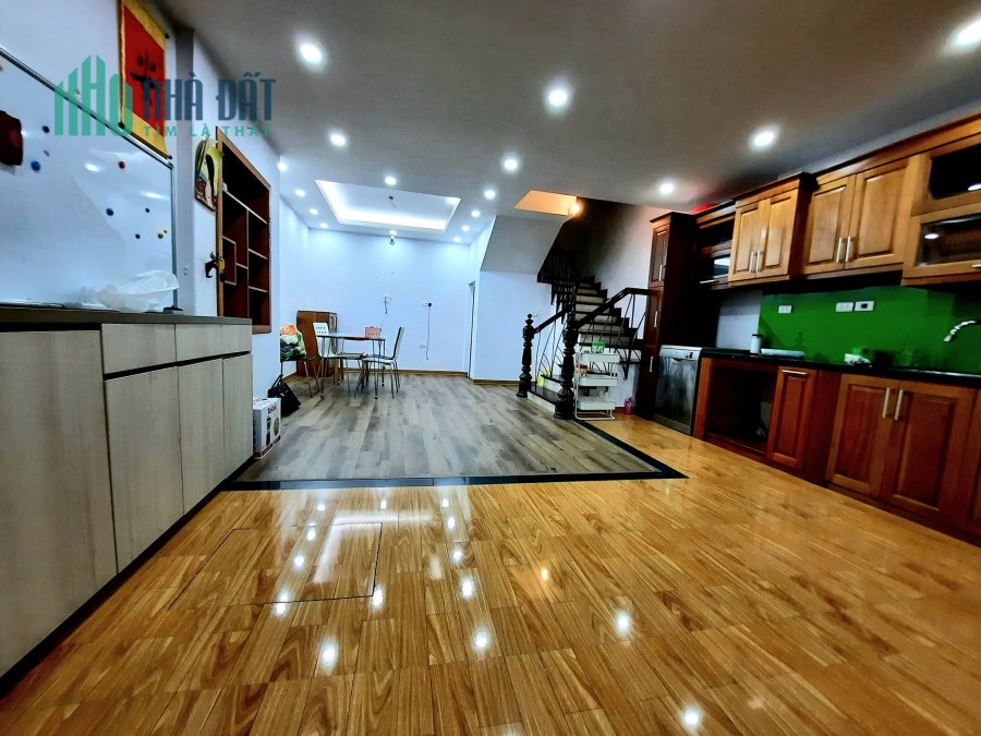 Bán gấp nhà đẹp ô tô, kinh doanh MT6.3m. 52m2x4T nhỉnh 10 tỷ