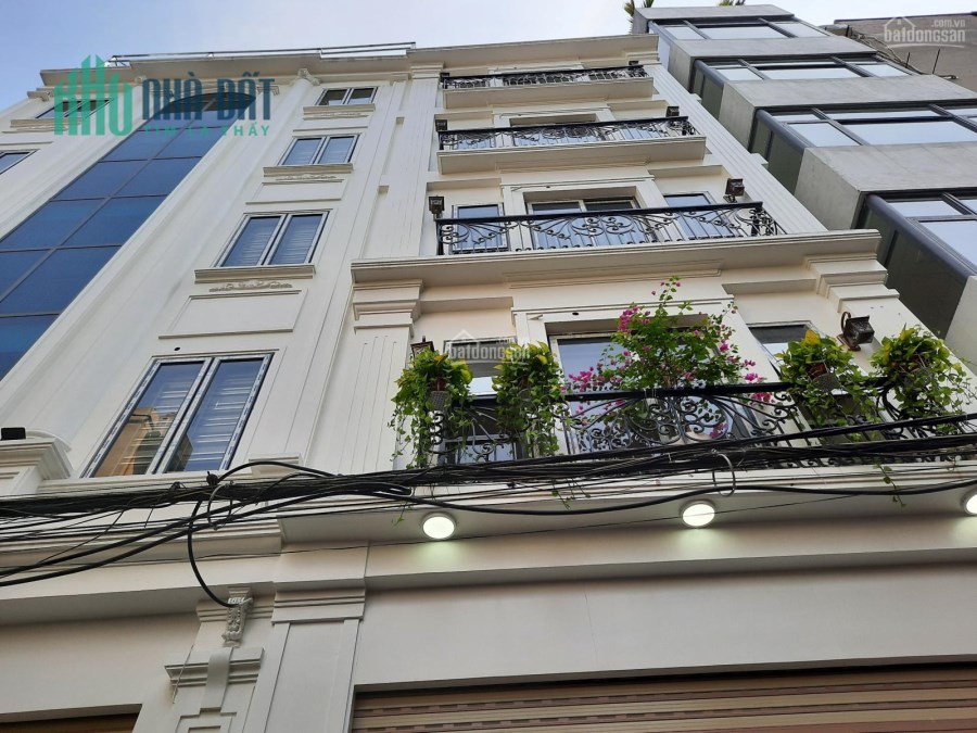 Bán gấp nhà mặt ngõ Tôn Thất Tùng - Chùa Bộc, Đống Đa. 55m2 x 7 tầng, ô tô vào nhà, có thang máy