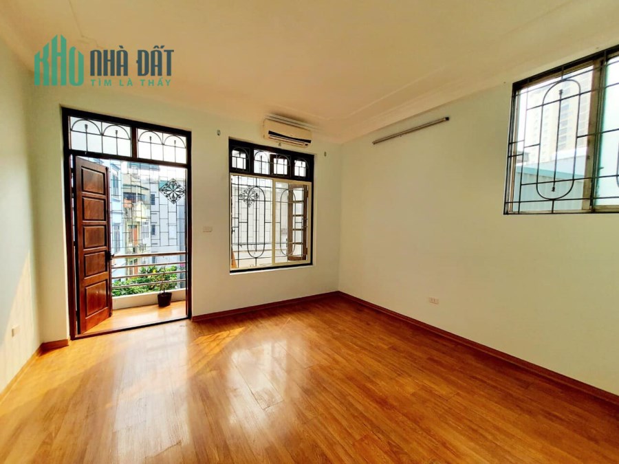 Bán nhà 21,5 tỷ phố Kim Đồng,117mx4tầngxMT5m,view hồ ở sướng