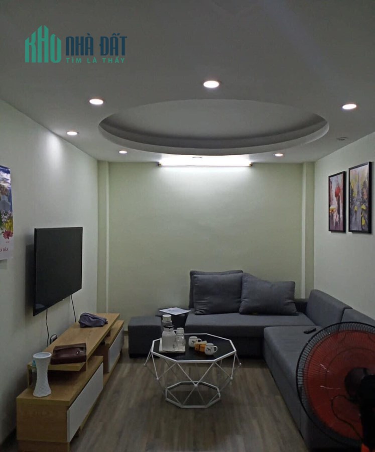 Bán nhà 35mx5 tầng đường Khâm Thiên,Đống Đa 3.1 tỷ