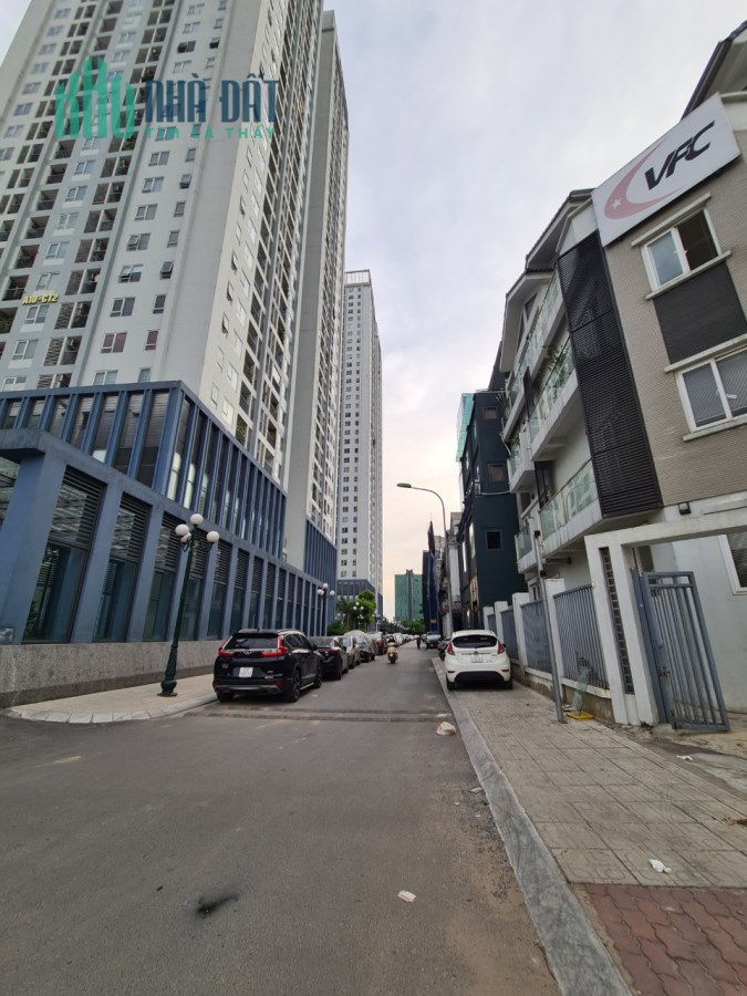 Cho thuê nhà KĐT mới Nam Trung Yên: DTSD300m2, mặt tiền 6m, giá 45tr