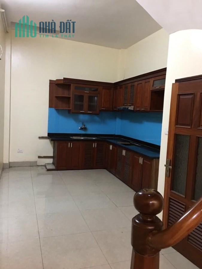 Tân Mai, 45m2*5 tầng, 3.5 tỷ, oto cách 50m, nhà đẹp ở ngay
