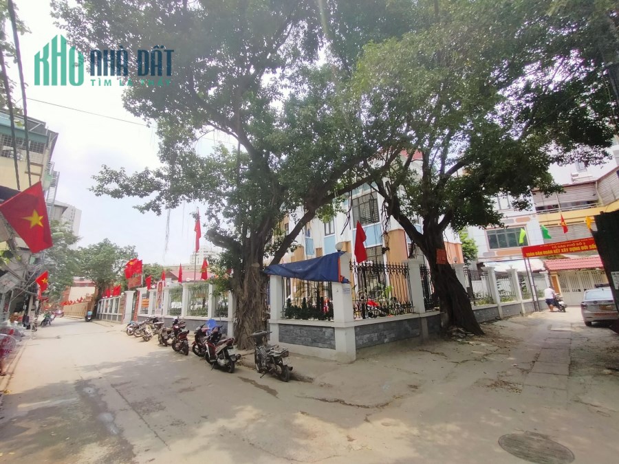 Bán nhà lô góc 2 thoáng,ô tô, Vũ Trọng Phụng,Thanh Xuân,42mx4T,4.25 tỷ.