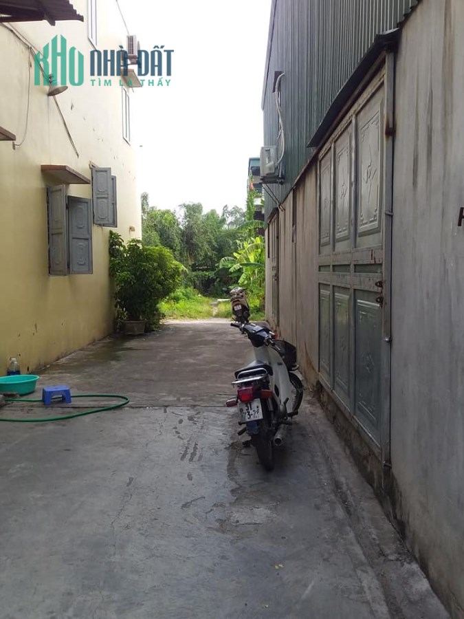 Cần bán gấp 70m2, 35tr/m2, lô đất 2 mặt tiền ô tô vào, đấu giá xã Bích Hòa- Thanh Oai