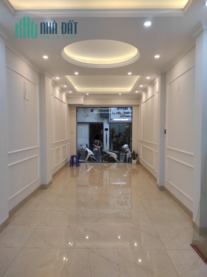 Bán nhà Hoàng Quốc Việt, Cầu Giấy, 44m x 5T