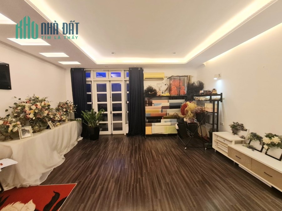 Phạm Hồng Thái, Ba Đình-Bán nhà mặt phố 6 tầng kinh doanh, vỉa hè mênh mông 25 tỷ.
