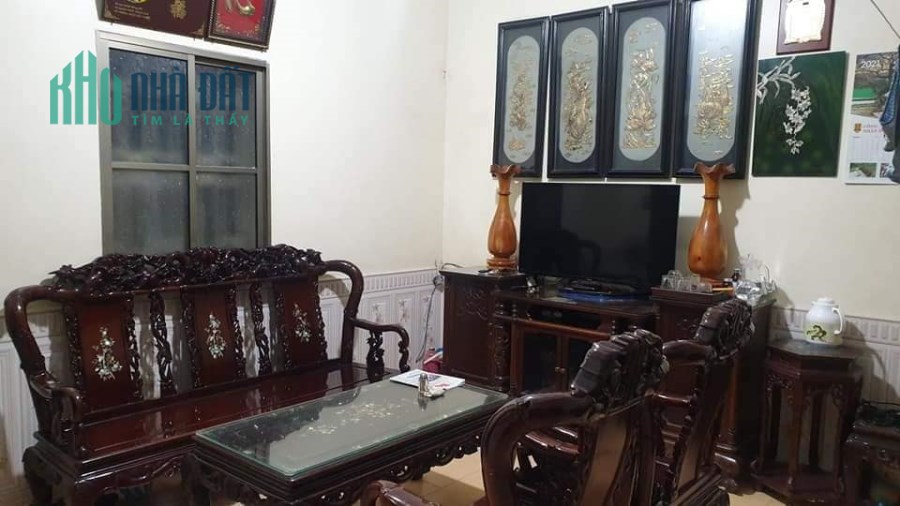 Tôi cần bán nhà ngõ 515 Hoàng Hoa Thám 55m2, MT 5m ,ngõ ba gác tránh nhau giá 3tỷ