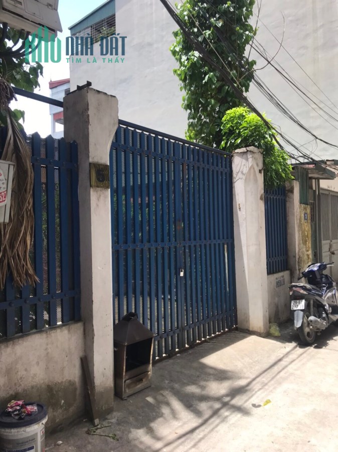 Gia đình tôi cần bán gấp lô đất mặt phố Trường Lâm, Long Biên, lô đất 2 mặt tiền diện tích 190m2