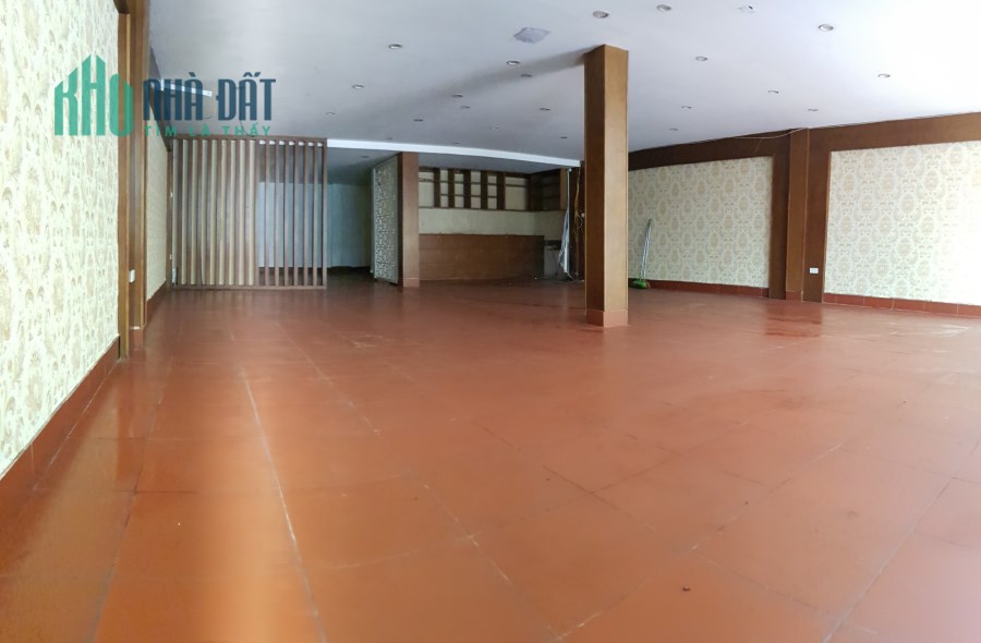 Cho thuê mặt bằng kinh doanh Dịch Vọng Hậu: DTSD260m2, MT7.5, giá 45tr