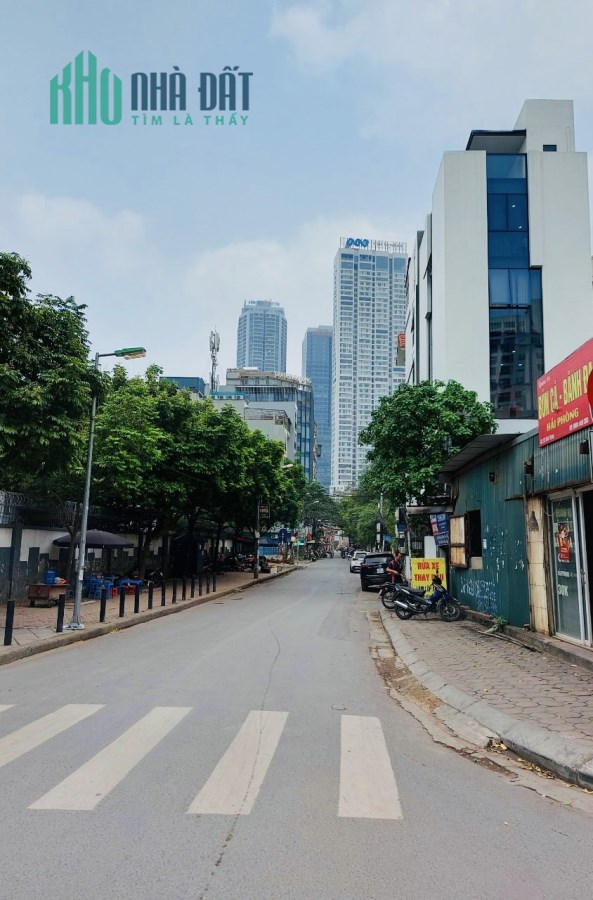 Cần bán gấp nhà mặt phố Dịch Vong 90m2 chỉ 16 tỷ