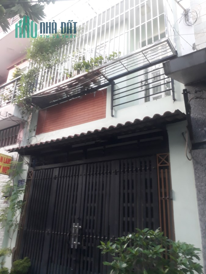 Nhà chính chủ cần bán gấp ,trả nợ 68m2 ngang 4 dài 17 ,nở hậu nhẹ ,giá 2 tỷ.