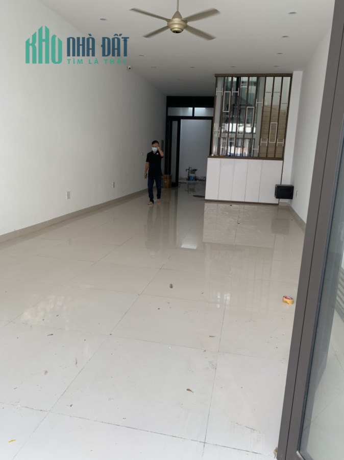 ​Cho thuê  tòa văn phòng  Shophouse Dreamland Xuân La: DTSD600m2, có thang máy, ô tô đỗ cửa