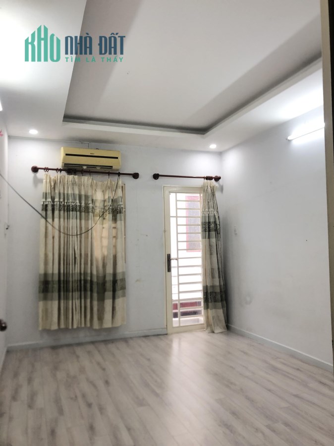 Bán nhà đường Trần Quý, Quận 11,vcòn mới 28m2, 2.8tỷ 0799149230