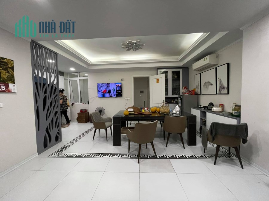 Bán nhà mặt phố Hai Bà Trưng, Trung tâm Phố Cổ, DT 204m2, Giá 39 tỷ