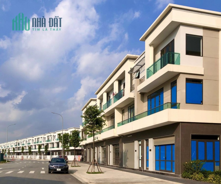 Ngoài Centa Vsip, Tìm đâu Shophouse 3 tầng 120m2 đường lớn giá dưới 5 tỷ ???