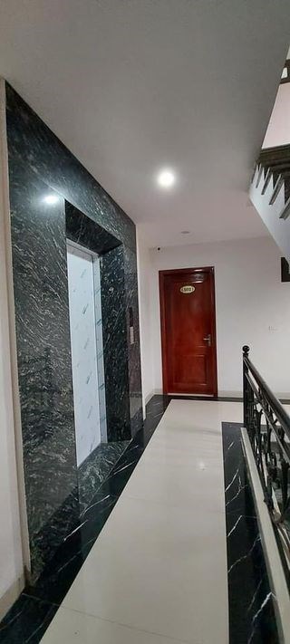 BÁN NHÀ LÊ ĐỨC THỌ, 170M2, HƠN 20 TỶ, CÓ THANG MÁY, TẦNG HẦM. LH 0976772692.