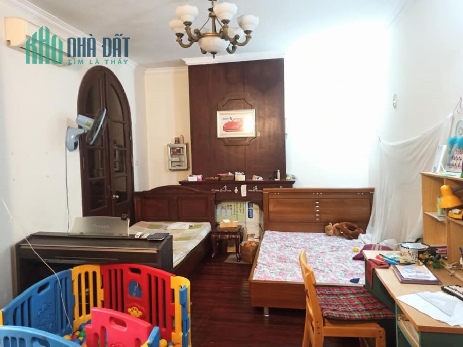 Bán nhà phong cách biệt thự Pháp Cổ -Tư Đình, Long Biên- 294m2, mặt tiền 9m 28 tỷ.