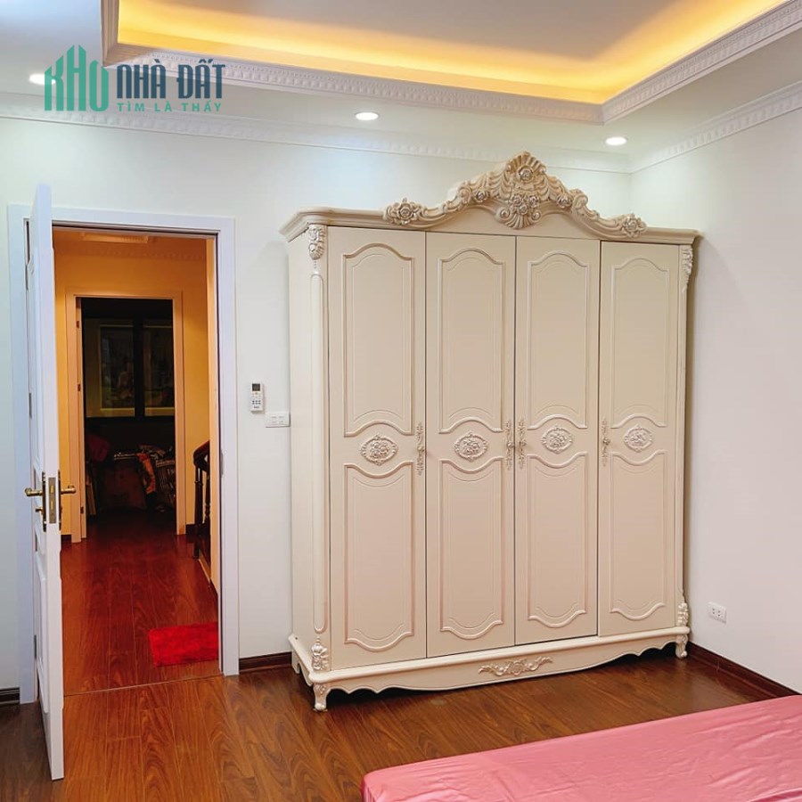 Bán nhà Quận Long Biên,Phố Nguyễn Sơn, 43m2, 5 tầng, nở hậu nhẹ.