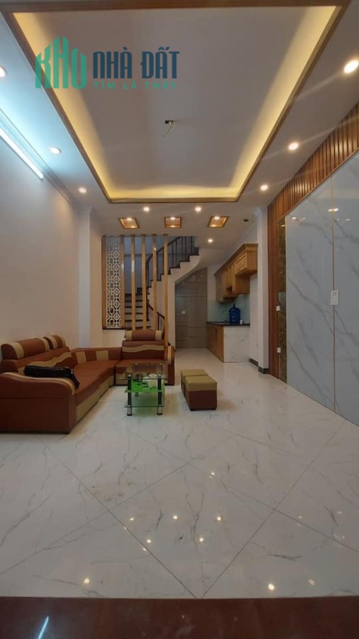 Nhà CỰC HIẾM 5 Tầng,  38 M2, phố Nguyễn Đức Cảnh, quận Hoàng Mai, giá 3.8 Tỷ
