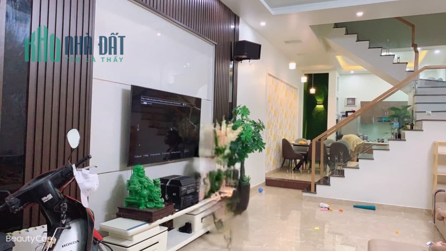 NP096 Nhà 4 tầng ngõ 2 ô tô tránh nhau tại Thiên Lôi giá 3,x tỷ