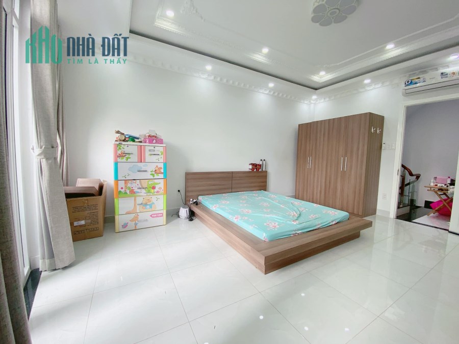 Cạnh chợ Nguyễn Đình Chiểu Phường 4 Phú Nhuận vừa ở + Kinh doanh