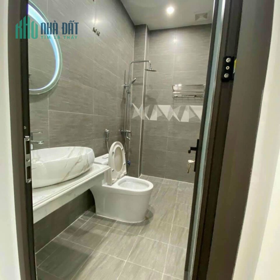 Cực đỉnh mặt phố Láng 4tầng -76m2 -ôto tránh - vỉa hè rộng, giá  chỉ 24 tỷ.