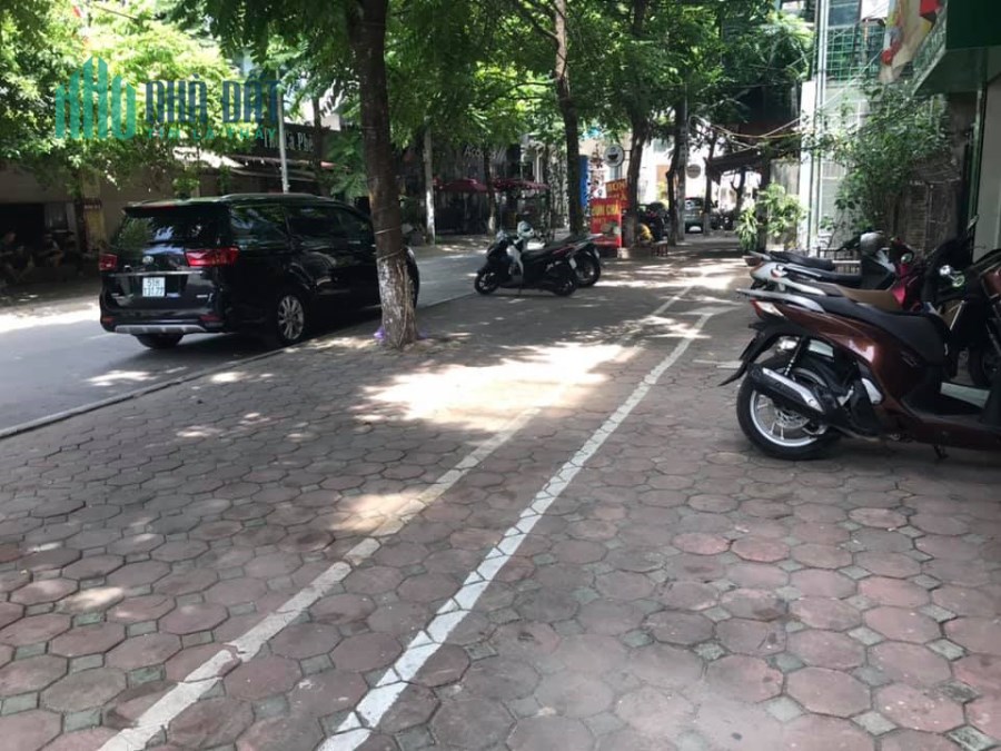 Bán nhà mặt phố Phan Kế Bính, vỉa hè mênh mông, 86m2X6T, thang máy, MT 6.6m, Giá 35 Tỷ