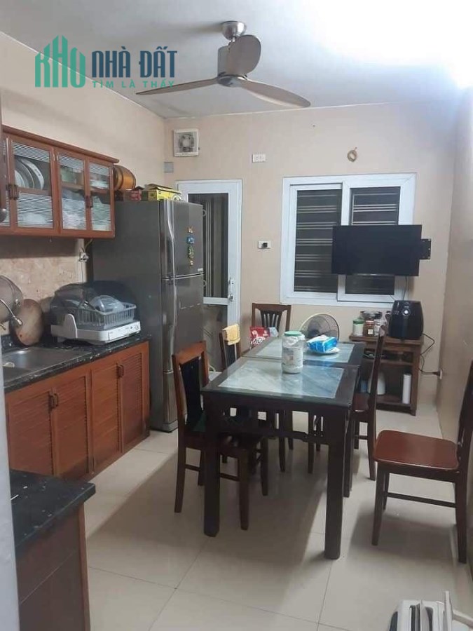 Ban nha quan 11, Siêu DT 64m2, gần trung tâm quận 5 0799149230