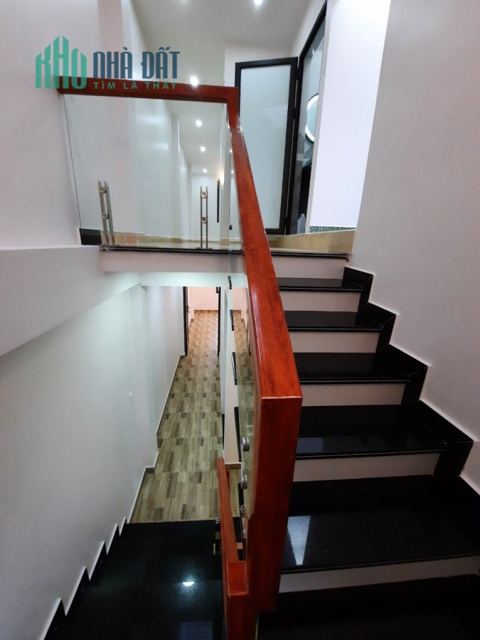 Bán Nhà mặt phố khu lê hồng phong 40m2 chỉ 4 tỷ 3