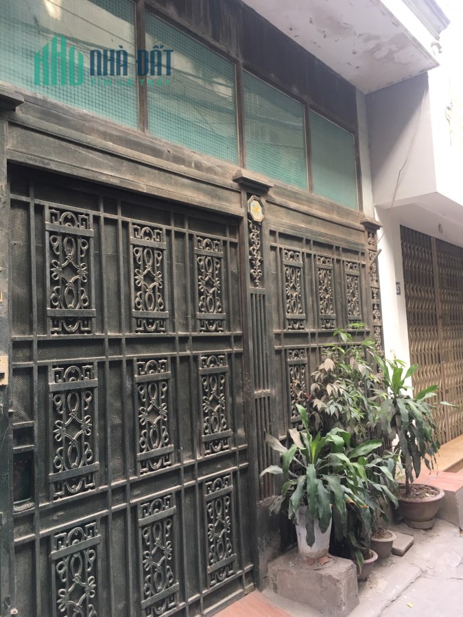 ​Cho thuê nhà riêng Võng Thị- Tây Hồ: DT53m2x 4 tầng, 5 ngủ, MT4m
