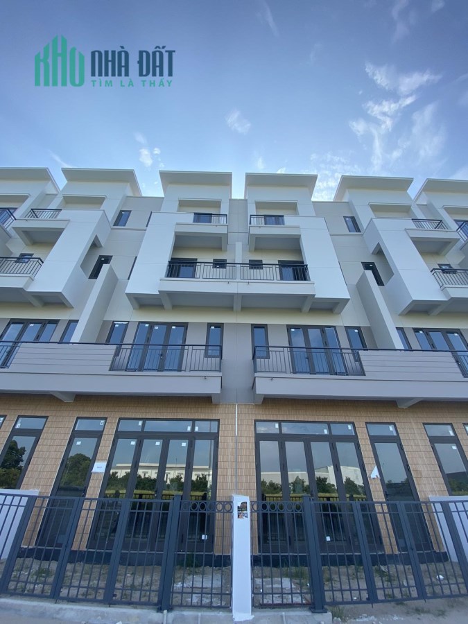 cần bán nhà 4 tầng 75m2 tại khu đô thị diamon gần khu dân cư đông đúc-0388862359