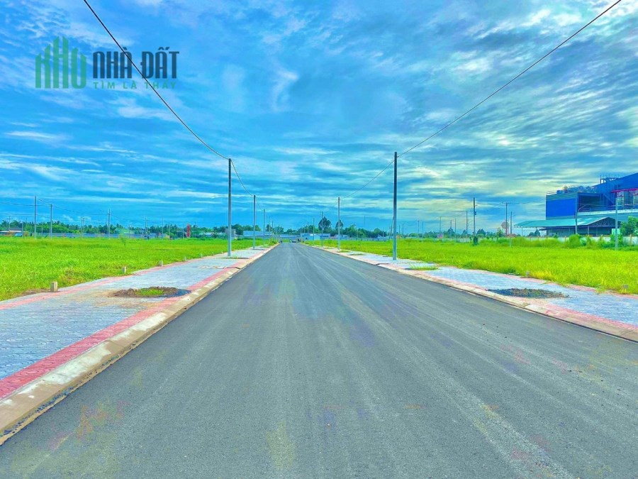 CẦN BÁN GẤP ĐẤT NỀN 2 MẶT TIỀN