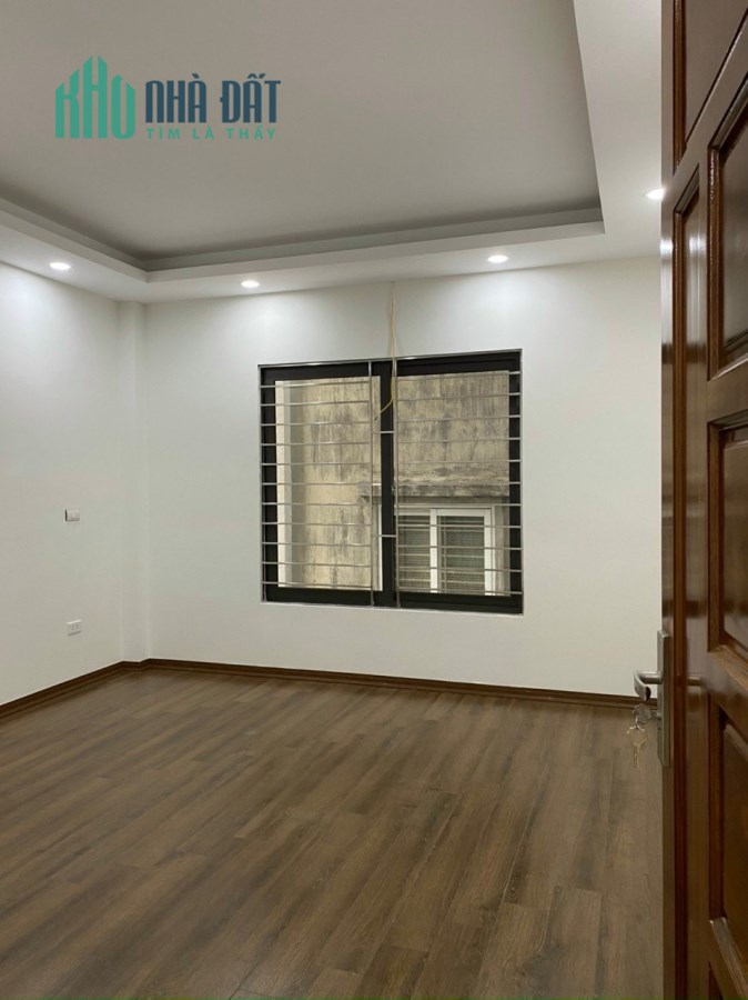 Cần bán gấp nhà ngõ 61̀ Bằng Liệt diện tích 45m²*5t giá 4,7 tỷ