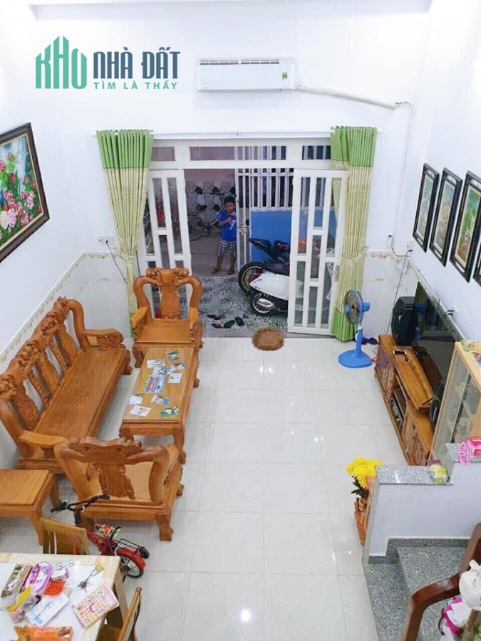 Bán nhà hẻm Lê trọng Tấn,Tân Phú 70m2,vào ở ngay,2 tầng/4.5 tỷ.lh0386817015