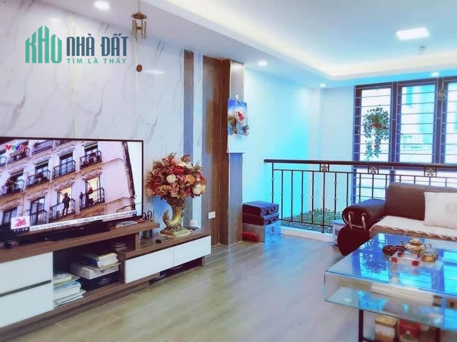 Bán nhà Cổ Nhuế, Từ Liêm, Hà Nội, DT 40m2 x MT 4m, 6 tầng, giá 4.2 tỷ