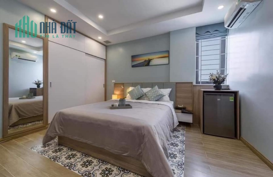 Cần bán gấp tòa nhà mặt phố Hoàng Cầu, 110M, lô góc 2 mặt tiền, kinh doanh khủng