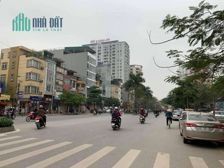 Bán nhà mặt phố Tân Mai 105m2, mặt tiền 4.6m, lô góc, 2 thoáng, giá 23 tỷ. LH 0888679111