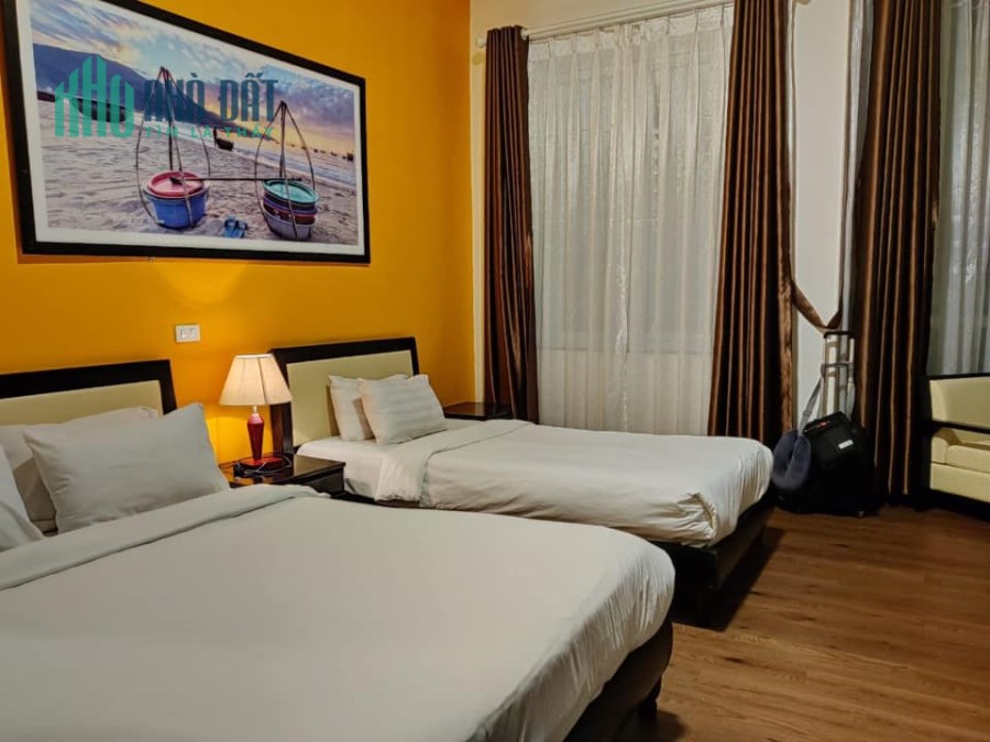 Cực hiếm bán gấp tổ hợp hotel 4 sao, homestay mặt phố Hàng Giầy 280M, mặt tiền rộng, 3 thoáng