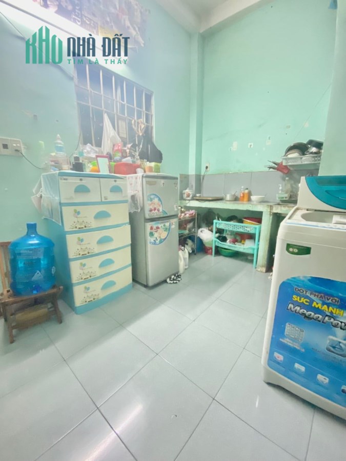 Bán nhà quận 1 sát MẶT TIỀN, ngay Saigon Central, 37m2,  nở hậu, 0911687421